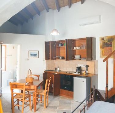 Traditional Cozy Retreat
