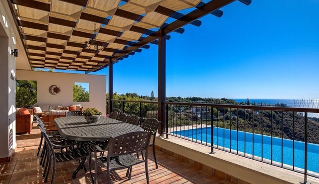 Villa 111 Deilino - Four Bedroom Villa, Sleeps 8