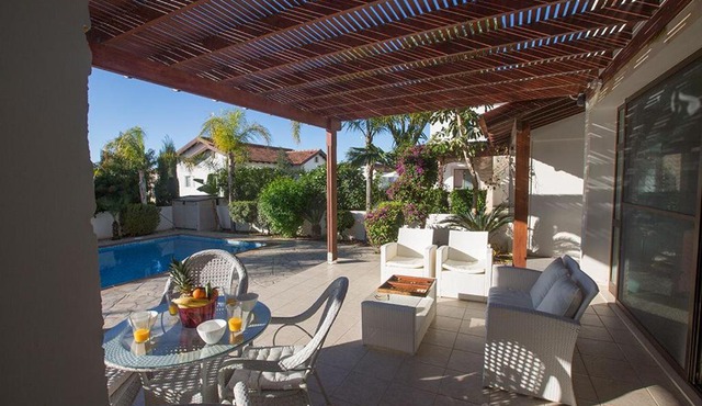 Villa Aloriti Tria - Stunning 3 Bedroom Ayia Thekla Villa with Private Pool - Close to the Beach