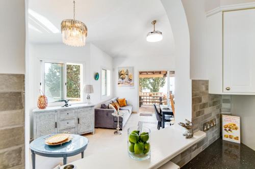 Villa Aris by Ezoria Villas