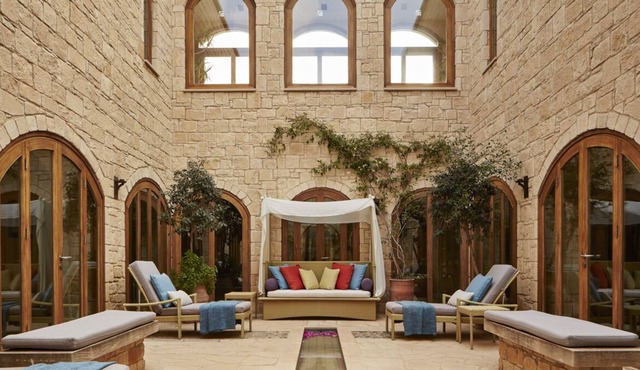Villa Iris - Three Bedroom Resort, Sleeps 6 in Kouklia