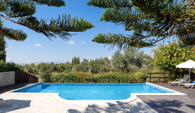 Villa Loukoumi - Three Bedroom Resort, Sleeps 6 in Kouklia