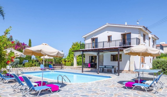 Villa Nicola by Villa Plus