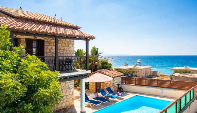 Villa Petroktisto - Three Bedroom Villa, Sleeps 6 in Pomos