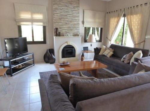 Villa Private Heated Pool Sea Views- Sleeps6 in Paphos