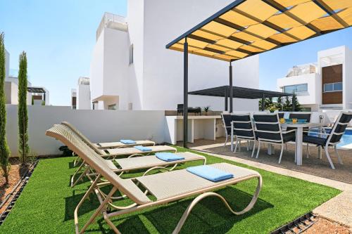 Villa Rosaleen - Ayia Napa Resort Center