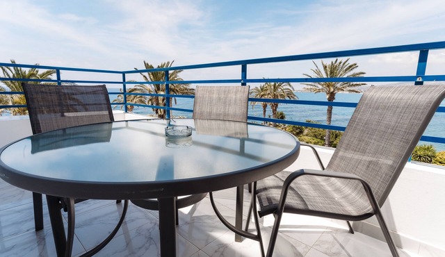 Vrachia Beach Hotel & Suites - Adults only