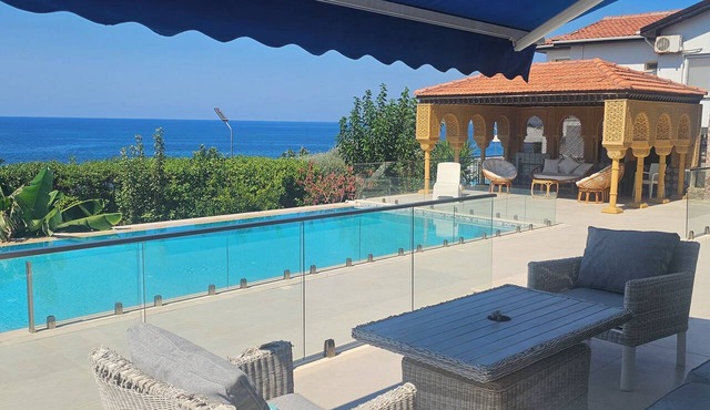 Waterfront Luxury Villa in Lapta