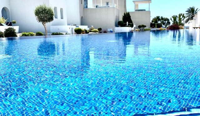 WaveBreeze Villas