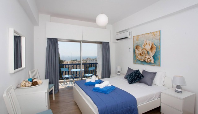 White Arches Sea View Apt No 1