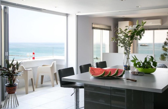 Koralli City Sea Business Suites