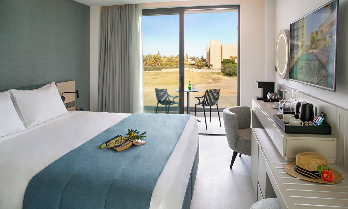 Oroklini Hotel | Mercure Larnaca Beach Resort