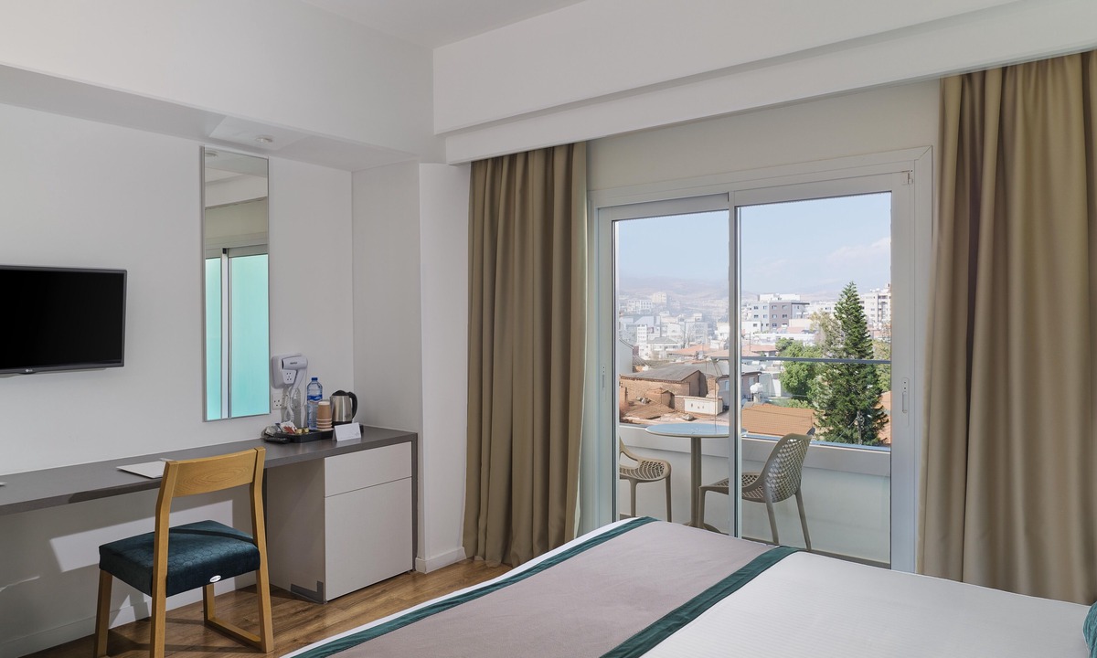 Limassol Hotel | Pefkos Hotel