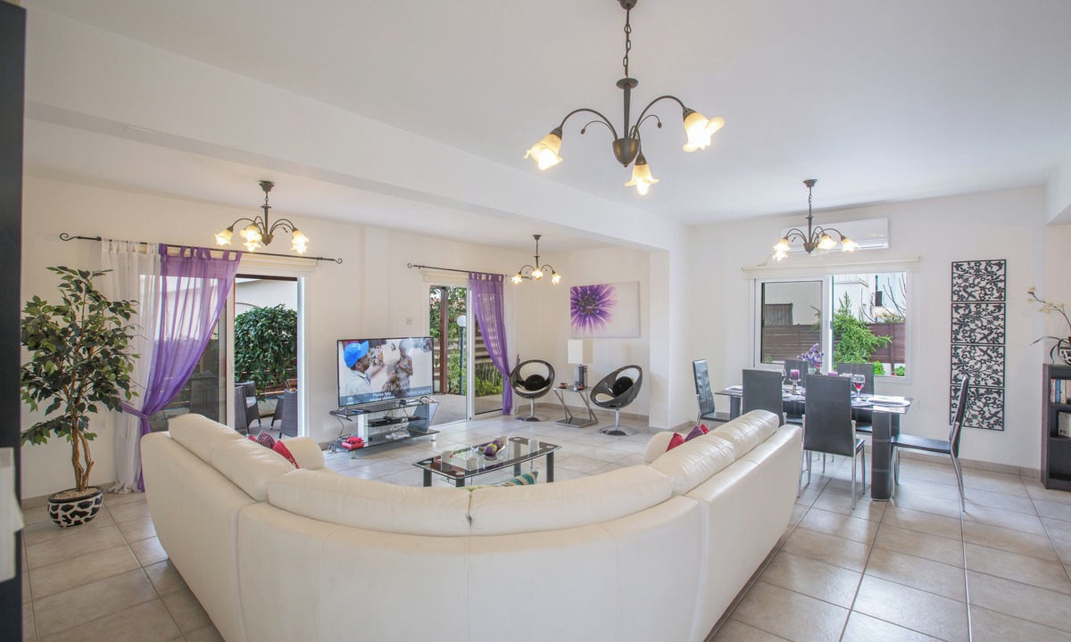 Protaras Villa | Protaras Holiday Villa Ds54, 3 Bedroom Villa in the Center