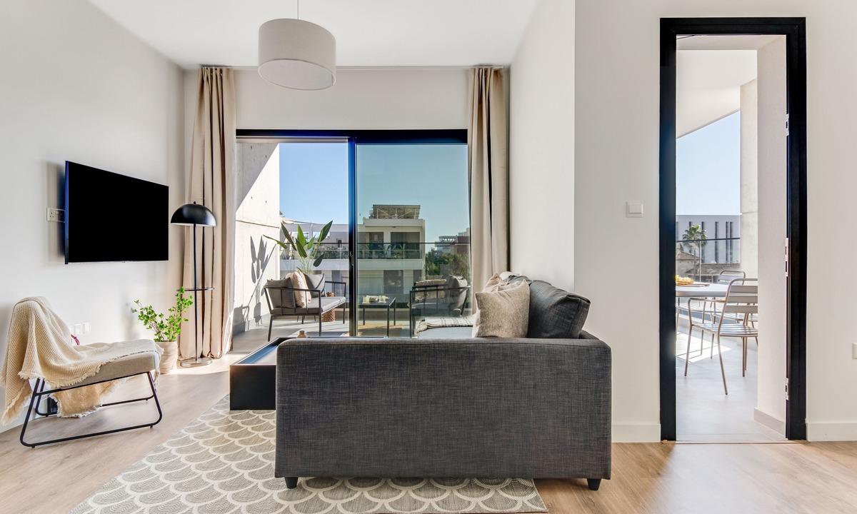 Limassol Apartment | Sanders Crystal 1 - Cute 2-bdr Apt With Shared Pool