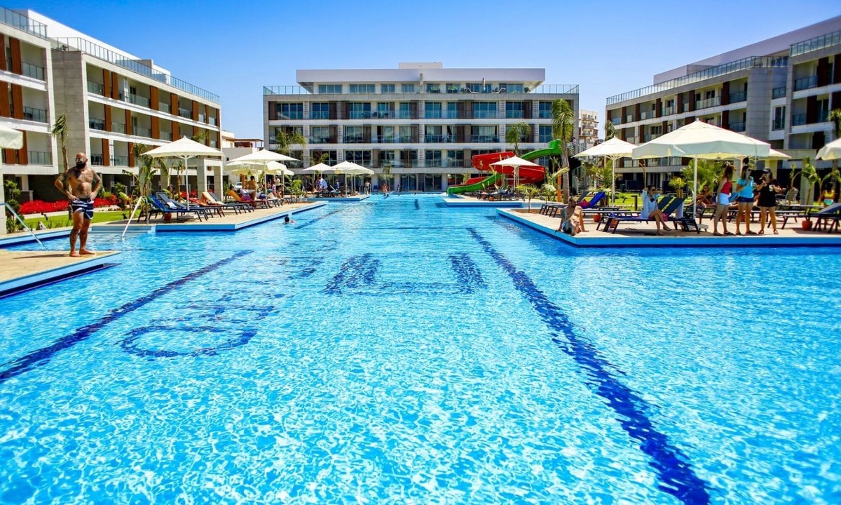 Trikomo Apartment | Studio Flat w Pool, Balcony, 5 to min Beach