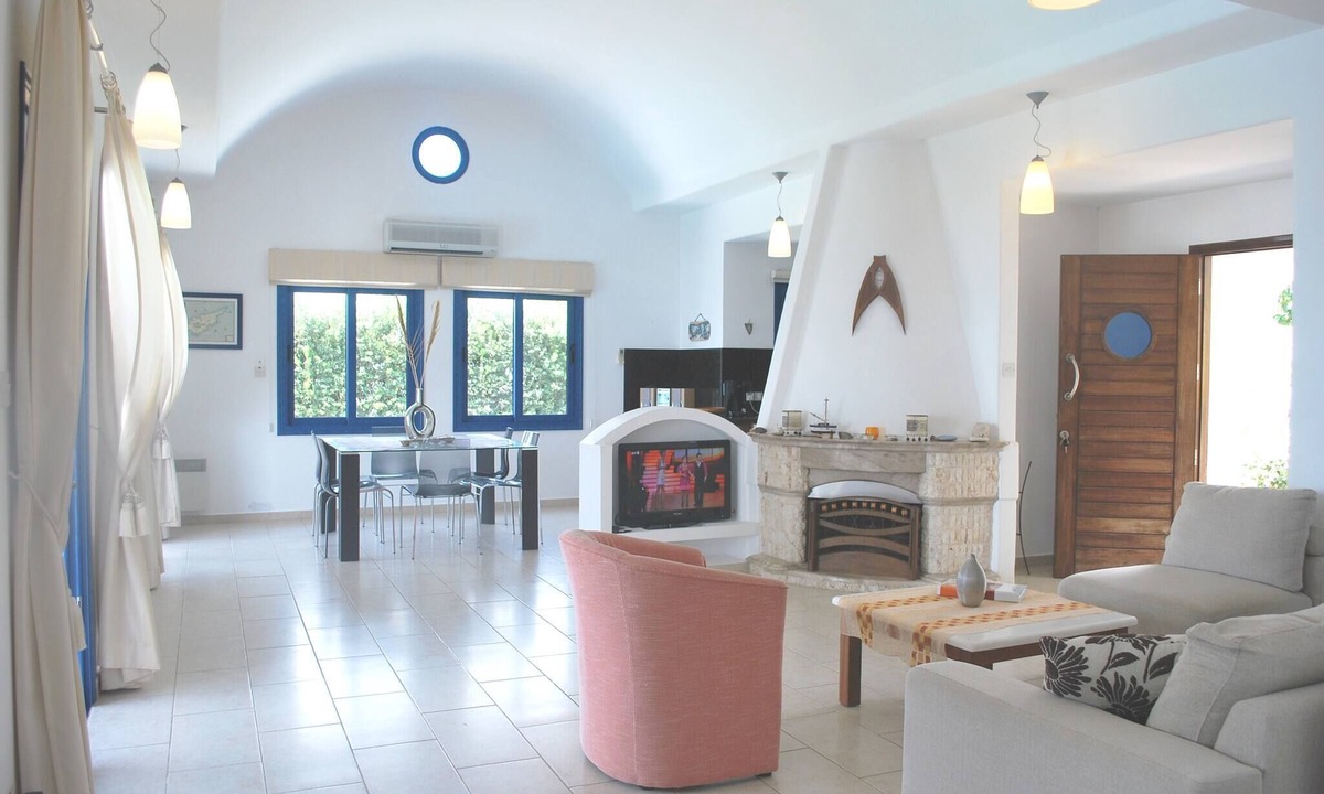 Kissonerga Villa | Sea Front Villa, Heated Private Pool, Amazing Location Paphos 323