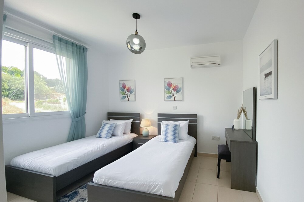 Mesa Chorio Apartment | Phaedrus Living Sunset View Flat Mesogi