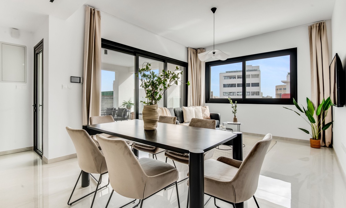 Neapolis Apartment | Sanders Premier - Lovely 2 bdr apt With Balcony