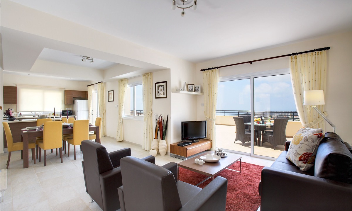 Peyia Town Apartment | Club Coral View Resort