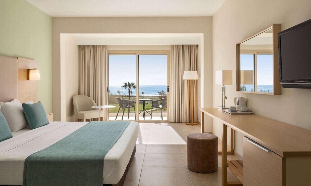 Ayia Napa Hotel | Atlantis Resort
