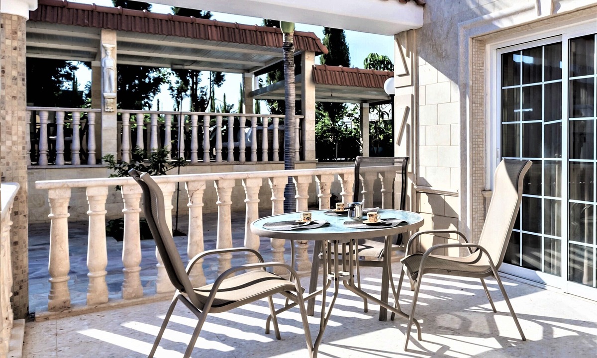 Ayia Napa Villa | Exclusive three floor villa with five bedrooms on the seafront