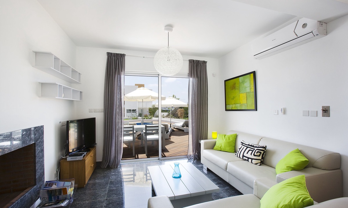 Paphos Hotel | Paradise Cove Beach Villas