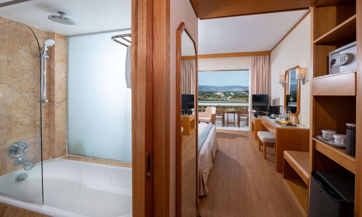 Geroskipou Hotel | Constantinou Bros Pioneer Beach Hotel