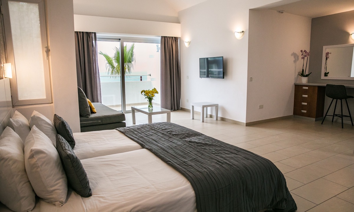 Kissonerga Hotel | Theo Sunset Bay Hotel