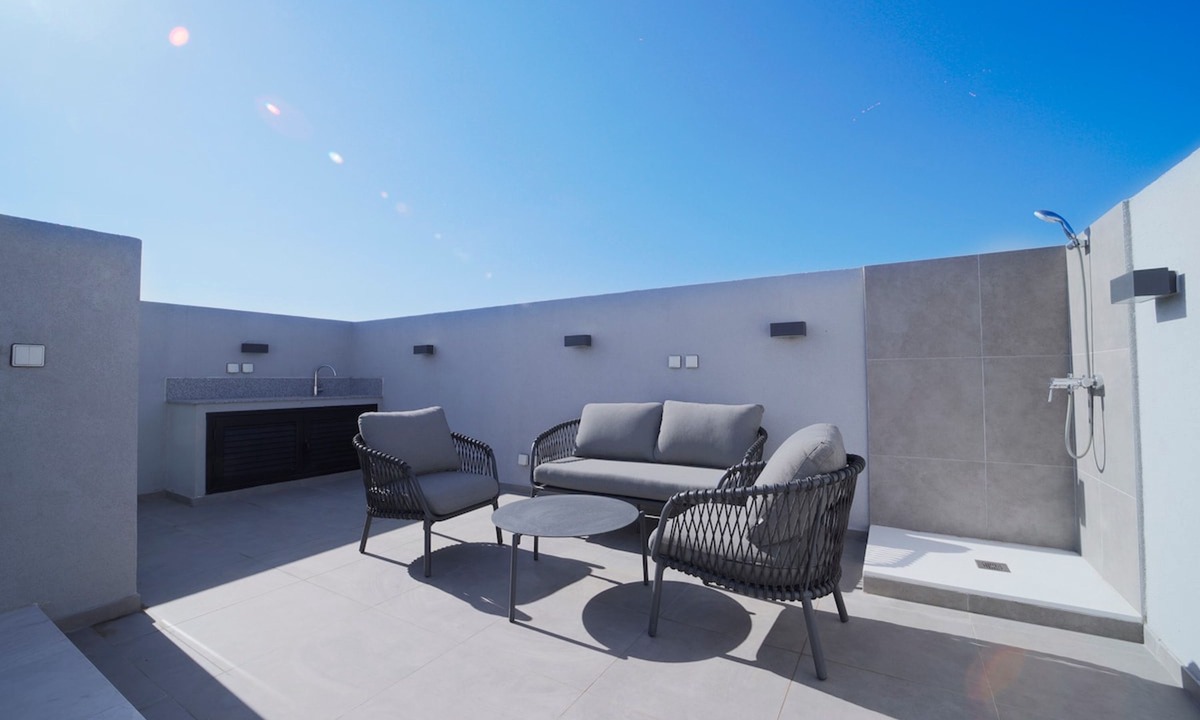 Vasa Koilaniou Apartment | Rooftop Sunset Garden by Staycom