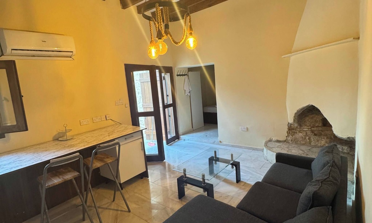 Marathounta Apartment | Cozy Home With Fireplace