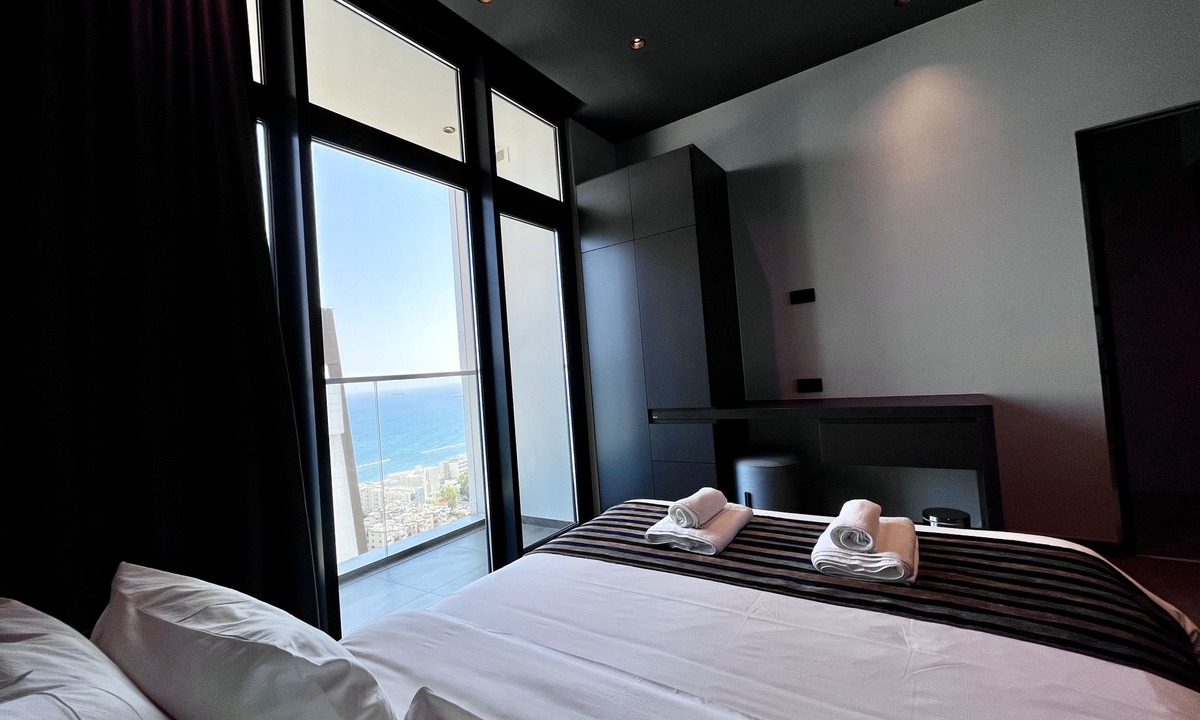 Potamos tis Germasogeias Apartment | 128 LIM - 2005 Stay Only Tower Suite
