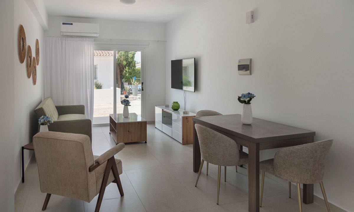 Universal Apartment | Phaedrus Living Olga Residence