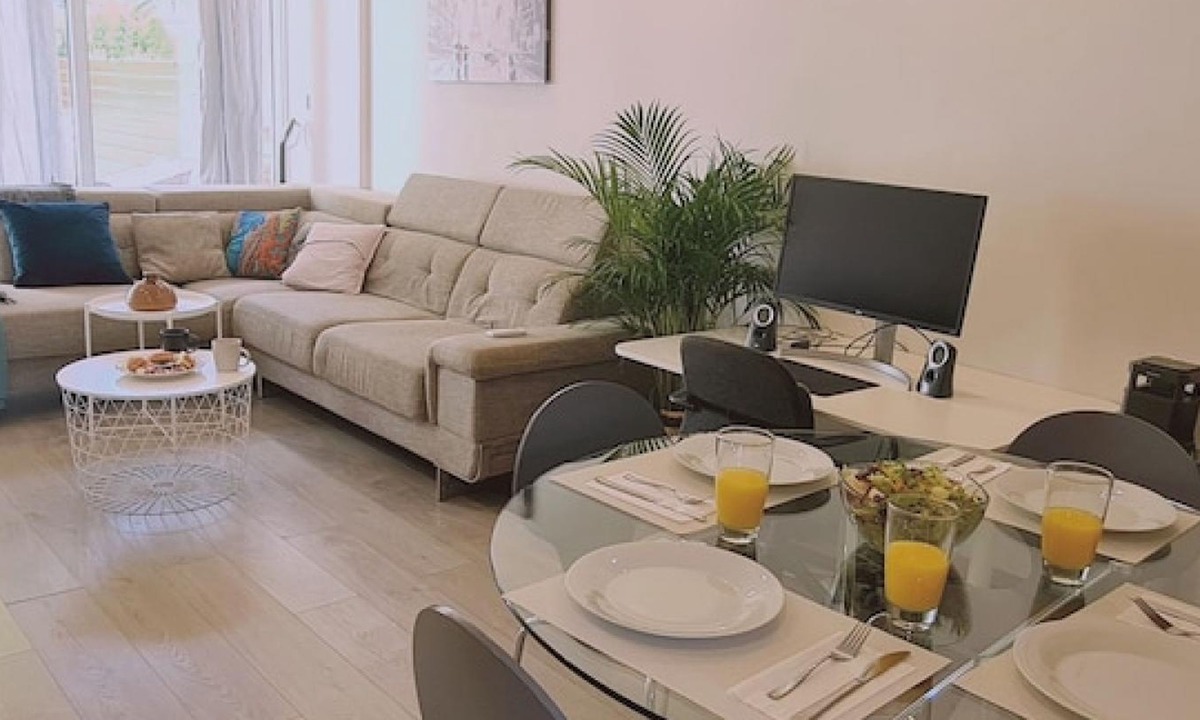 Agios Athanasios Apartment | 29 LIM - Downtown Retreat