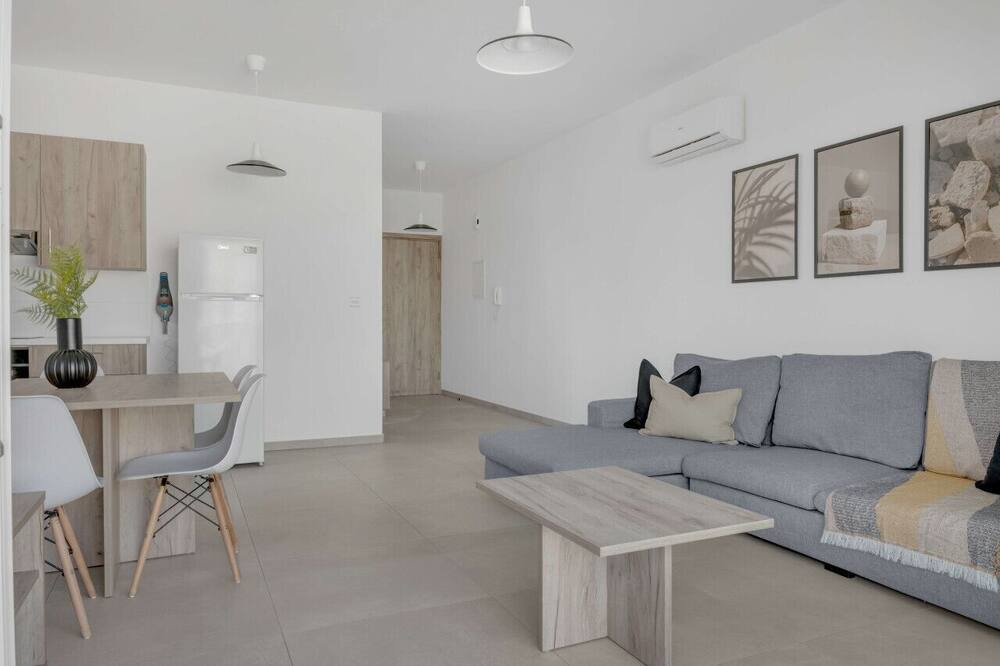 Strovolos Apartment | Phaedrus Living: Eolus Residences Artemis
