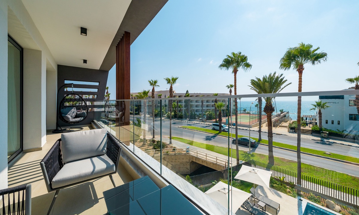 Paphos Hotel | Waterside by Deserve