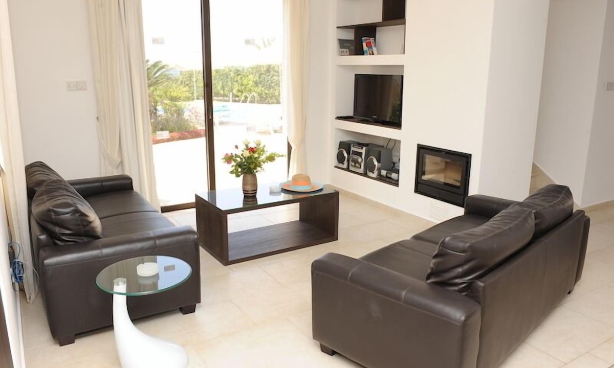 Kissonerga Villa | Platzia Beach Villas