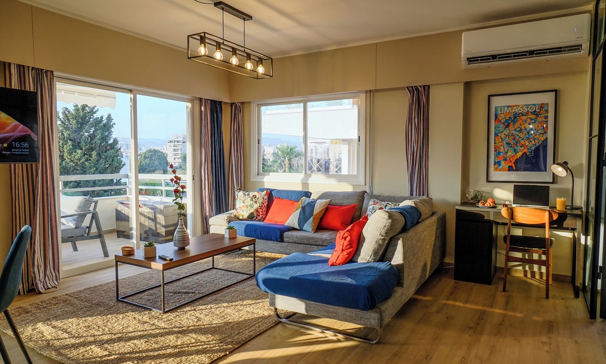 Neapolis Apartment | Perfect for Families, Beach 3 Min Away
