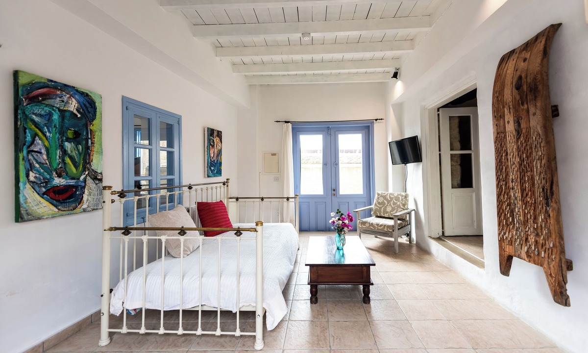 Tochni Apartment | Cyprus Villages Hotel & Restaurant - Central Location - Bed & Breakfast - With Access To Pool And Stunning Views