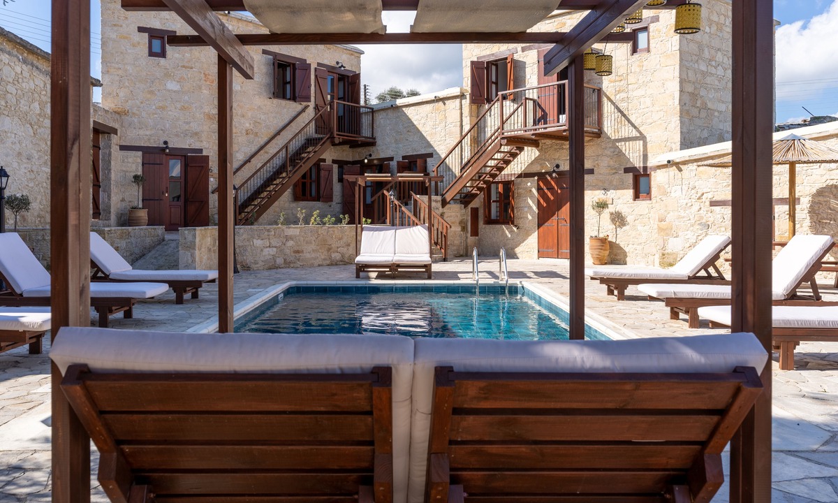 Giolou Apartment | Stone Court Boutique Studios