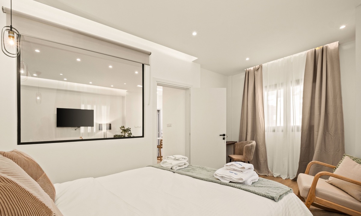 Larnaca City Centre Apartment | Lazuli Hermes Apartments