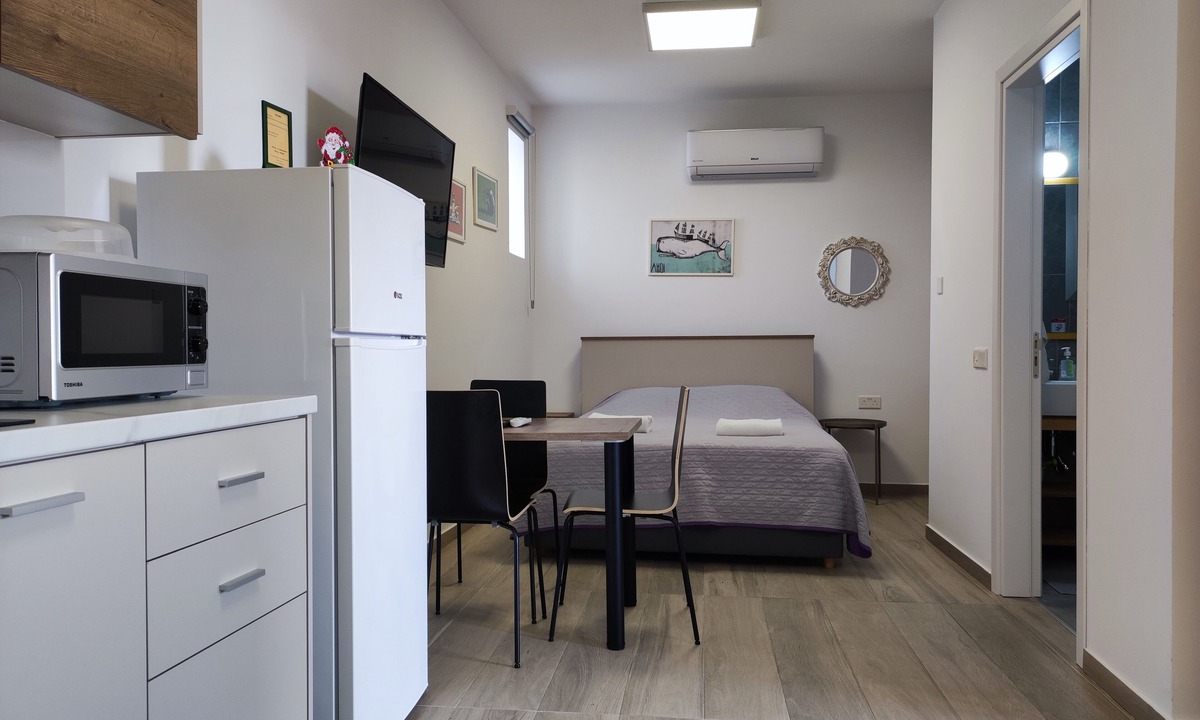 Larnaca City Centre Apartment | St Lazaros Studios 2