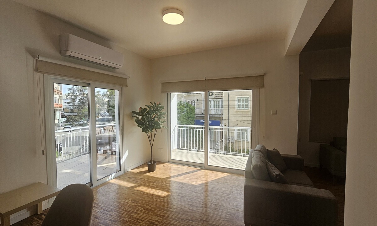 City Centre Apartment | STAY Hydra Comfort Apartment