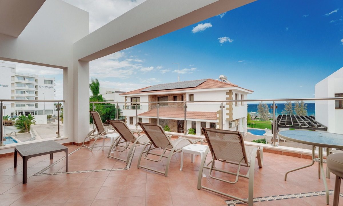 Protaras Villa | Seafront Protaras Resort