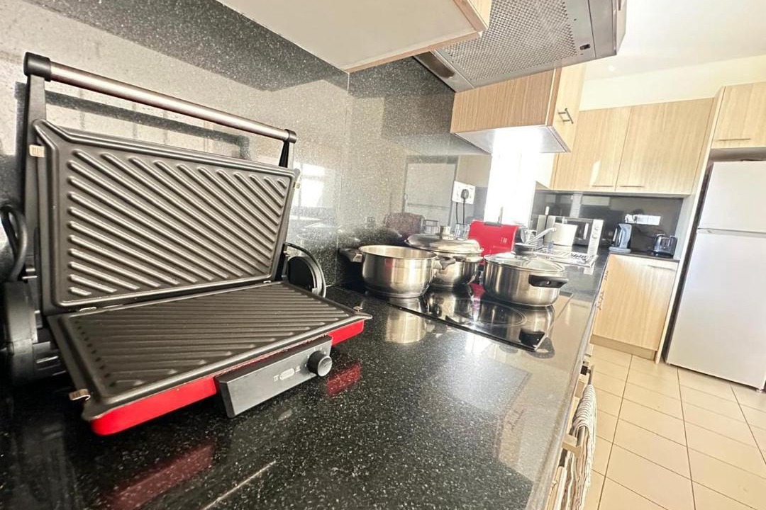 Larnaca City Centre House | Modern City Centre Apt with Pool - City Flats 303
