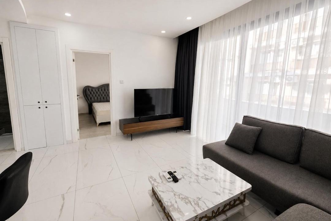 Trikomo Apartment | blue wave 11 long beach