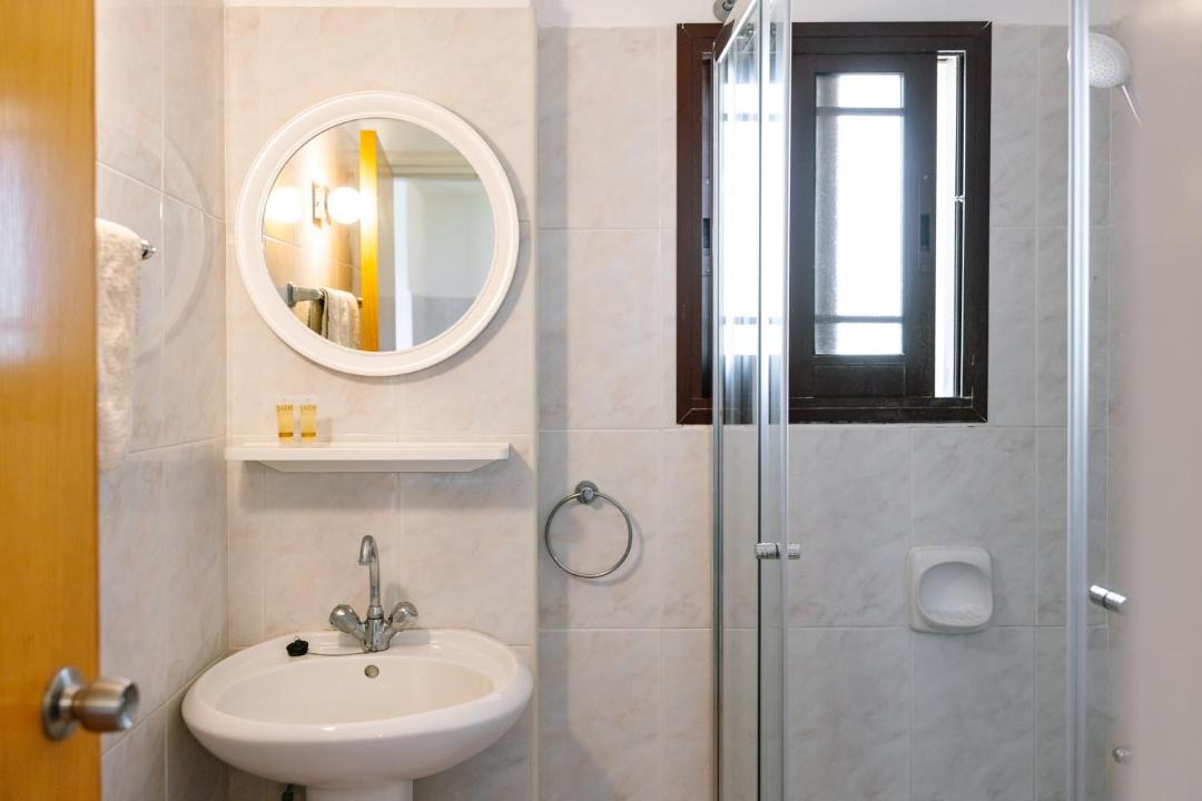 Kathikas Apartment | Kyparissos Apartments Peaceful Studios up the Hill