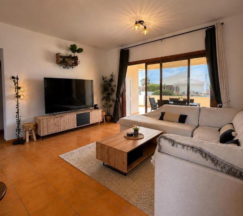 Chlorakas Apartment | The Anassa Suite - Gated Beachfront Retreat & Pool