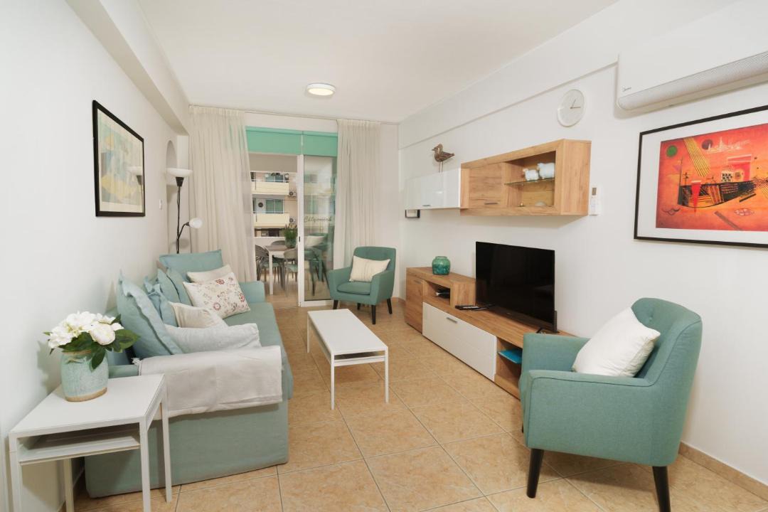 Skala Apartment | Olivia Mackenzie 2 BDR, Pool, 3m walk to the sea