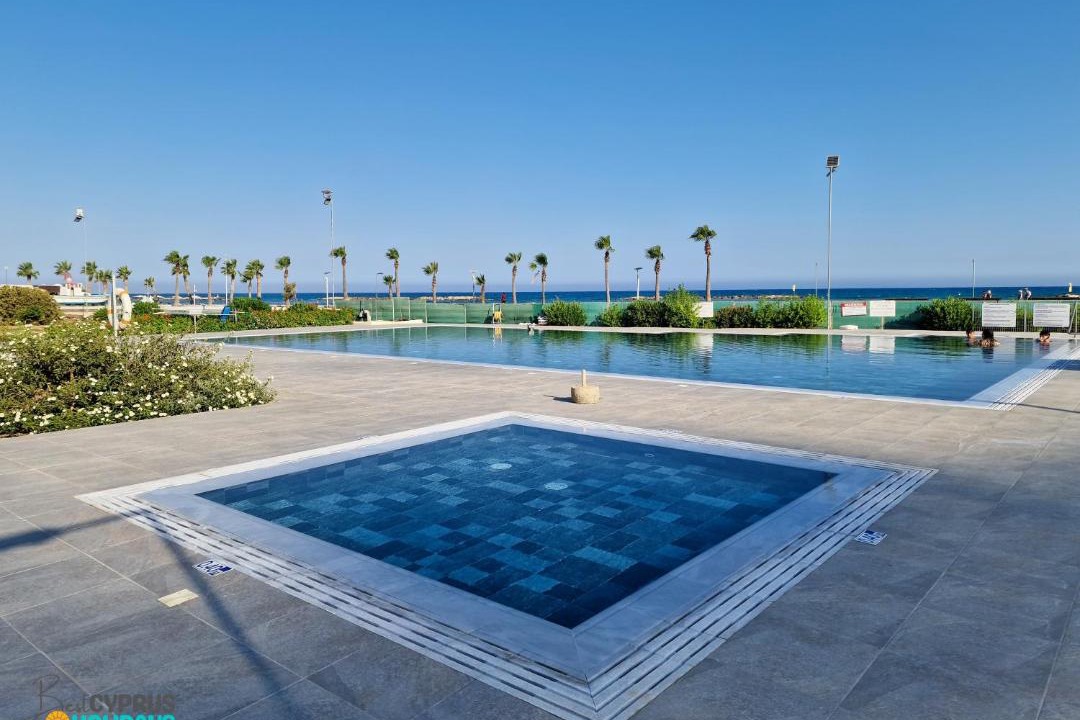 Oroklini Apartment | Lordos Deluxe 2bd Duplex with pool and Seaview